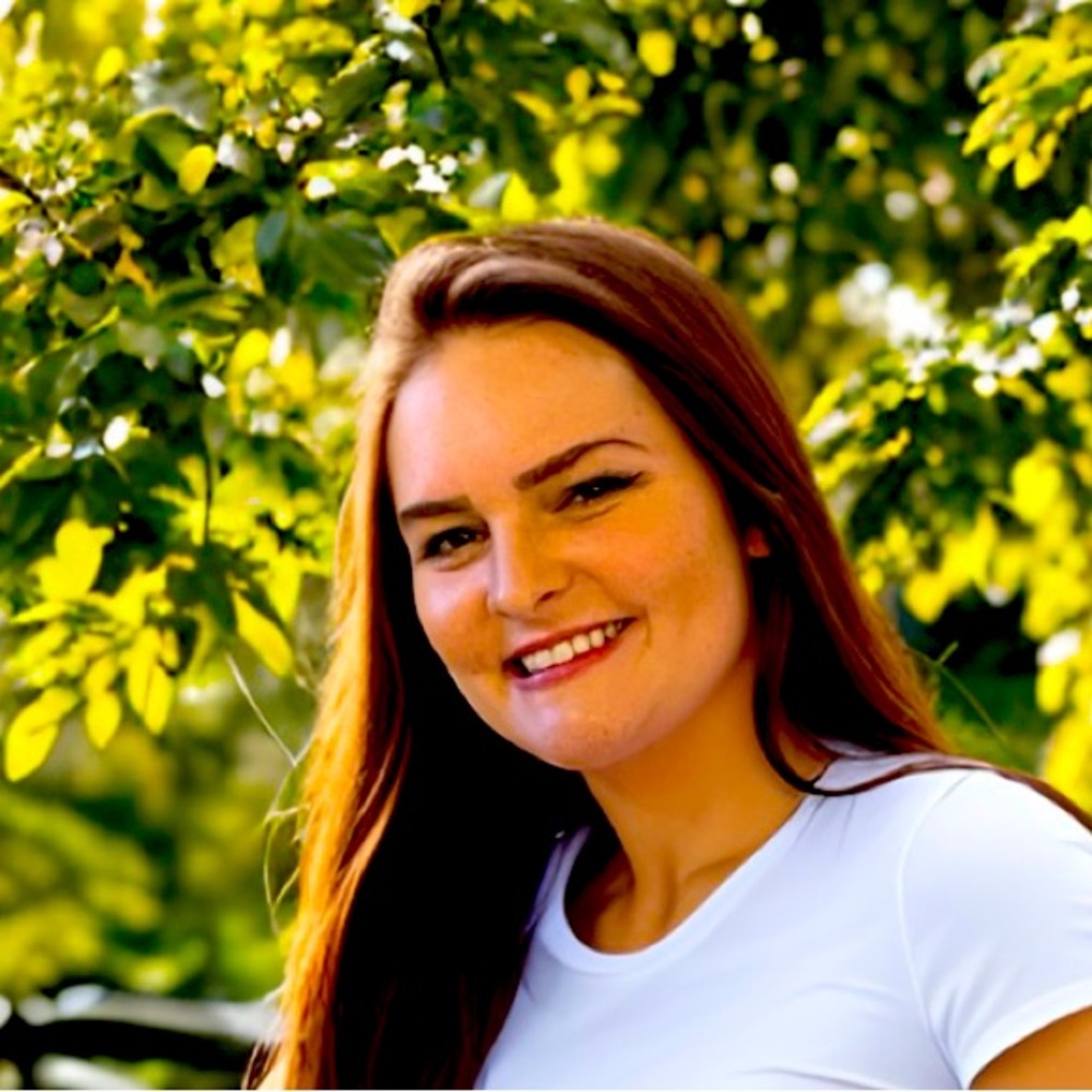 Meet your Posher, Ana